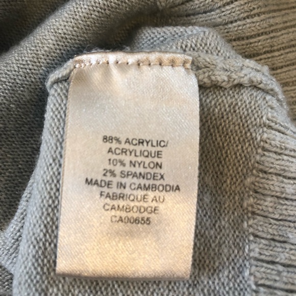 RW & CO. grey sweater - Picture 8 of 9